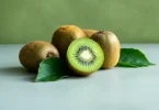 Health Benefits of Kiwi in Hindi